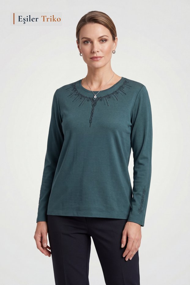 Women's Emerald Column Flower Pattern Collar and Sleeves Embroidered, Stoned Mother Combed Cotton Blouse