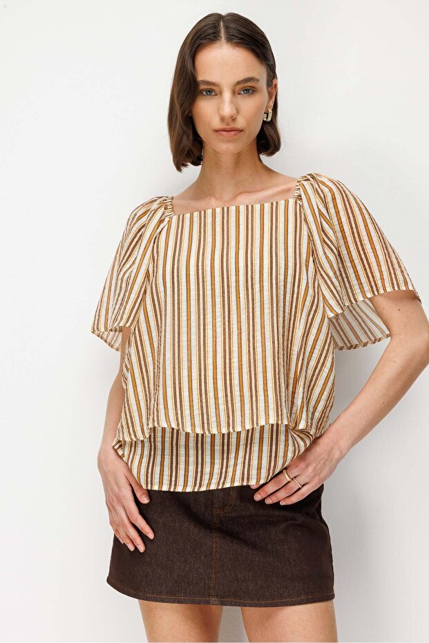 4917 Women's Striped Square Neck Layered Blouse Brown