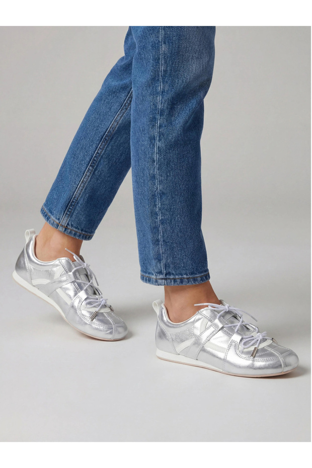 Solid Lace-Up Sneakers - 7