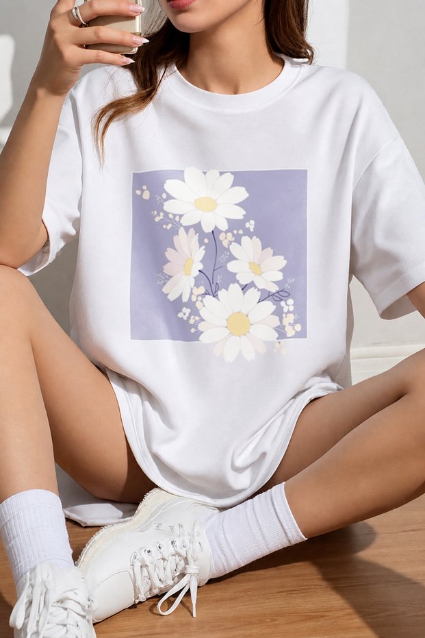 Women's Lilac Daisy Flower Printed Oversize Crew Neck Cotton Casual Combed Cotton T-Shirt