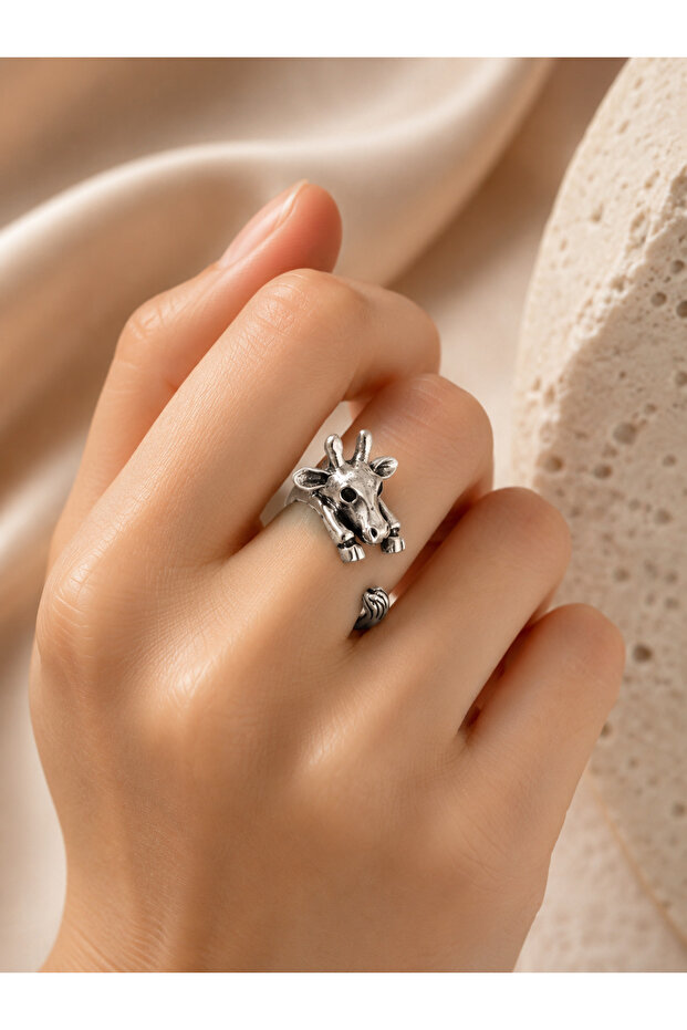 Baby giraffe design ring - 1