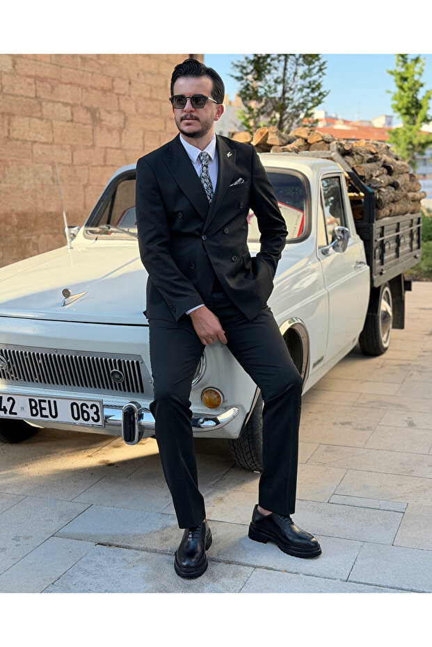 Men's Premium Black Double-Breasted Suit – Italian Cut Double-Breasted Classic Elegance