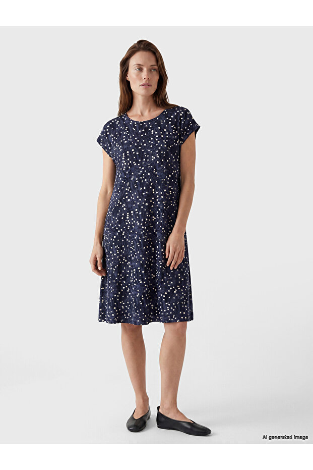 Original Oval Neckline Patterned A-Line Dress