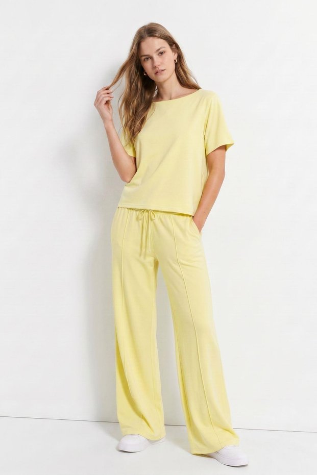 Yellow Crew Neck T-Shirt and Pants Set 7180