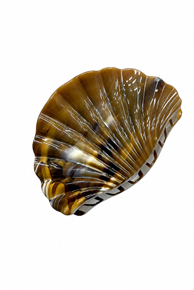 Stylish and Durable Hair Clip with Sea Shell Pattern - Ideal for Everyday and Special Occasions