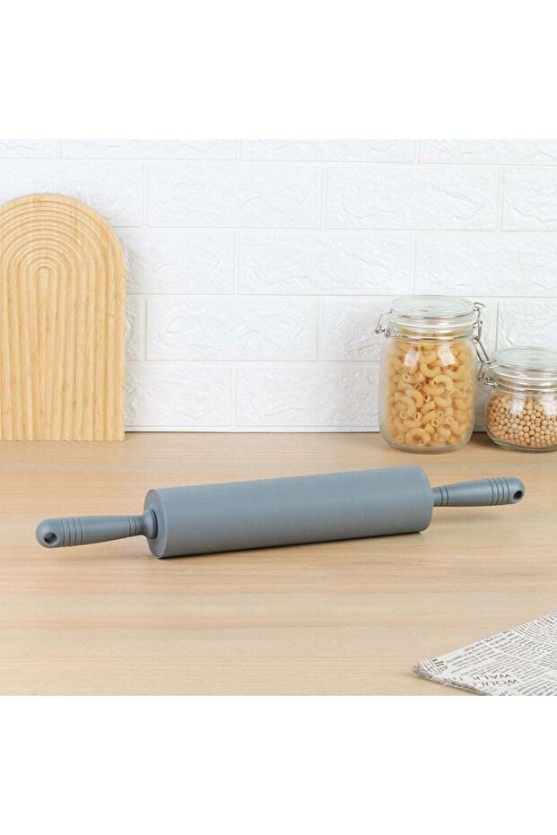 Chef's Delight Rolling Pin With Plastic Handle – Durable Non-Stick Dough Roller for Baking, Pastry & Cooking, Essential Kitchen Tool for Home & Professional Use L52XW6.5Cm