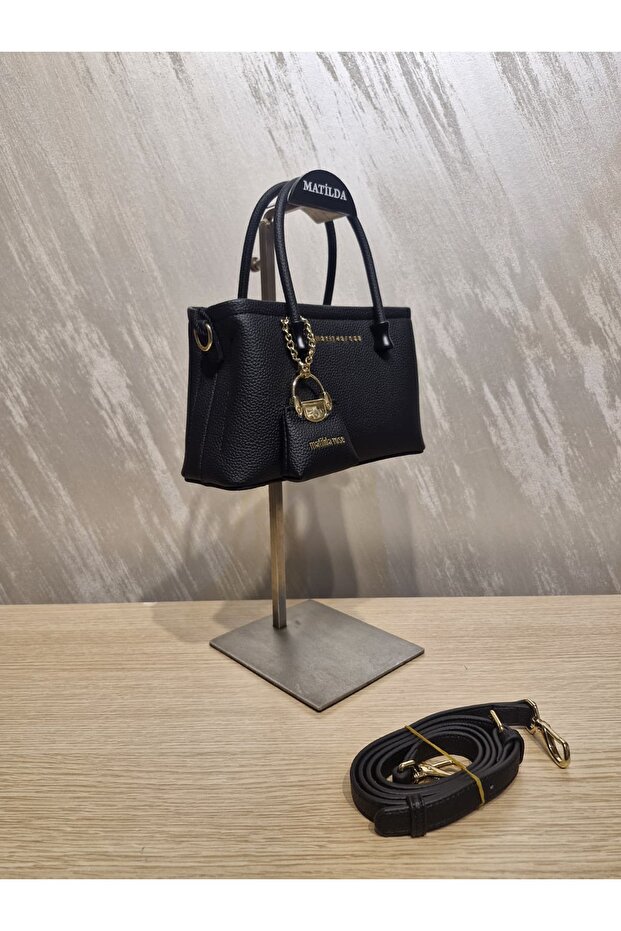 Stylish Women's Charm Detailed Shoulder Bag