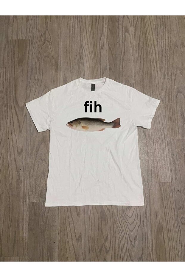تي شيرت أبيض كبير الحجم مطبوع عليه سمكة مضحكة للجنسين من Fih