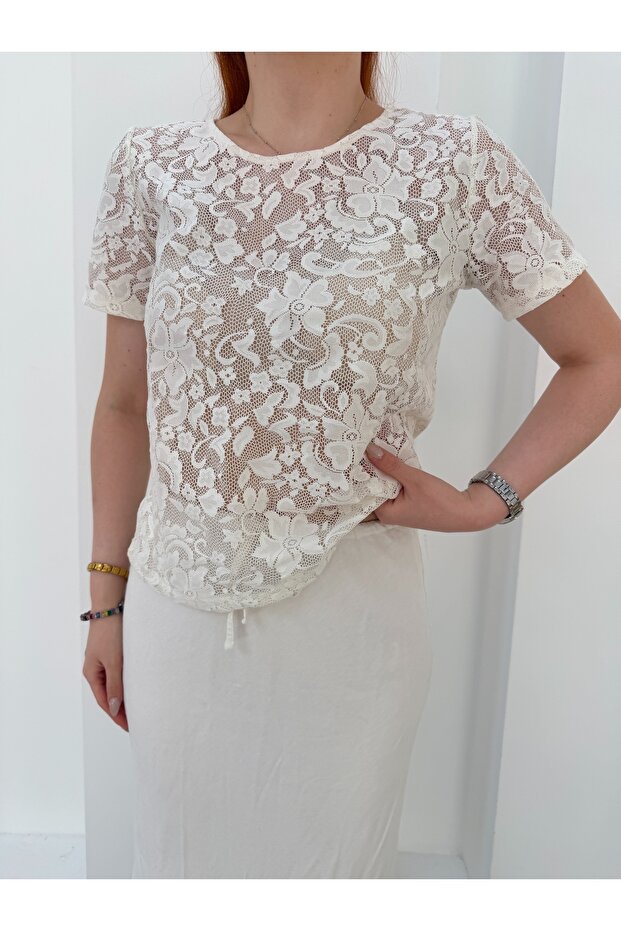 Women's Ecru Crew Neck Floral Patterned Lace Blouse Iex501
