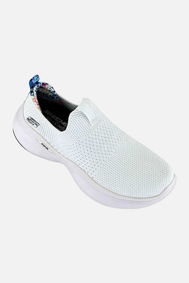 Women Arch Fit Infinity Slip On Walking Shoes, White