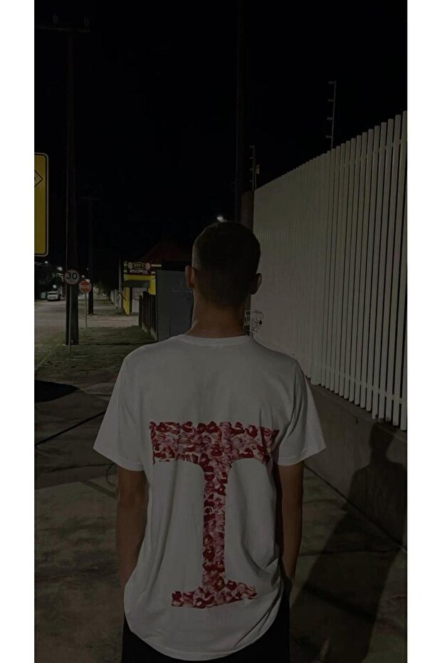 Mi̇ngalondon Kiss Design Letter t Oversize T-Shirt