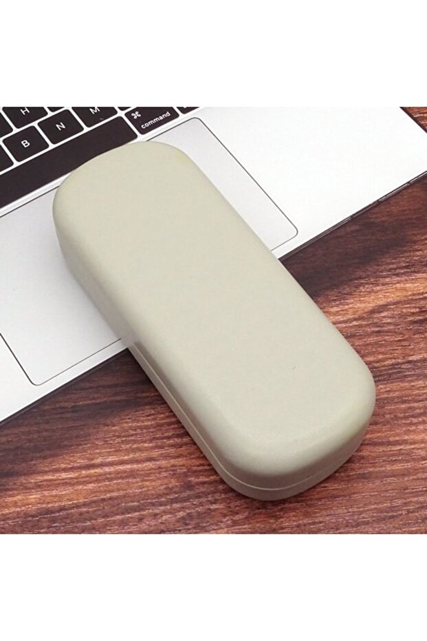 Hard-sided case – Soft PU leather – Portable – Ideal for travel/office/school – 16.4x6x4 cm
