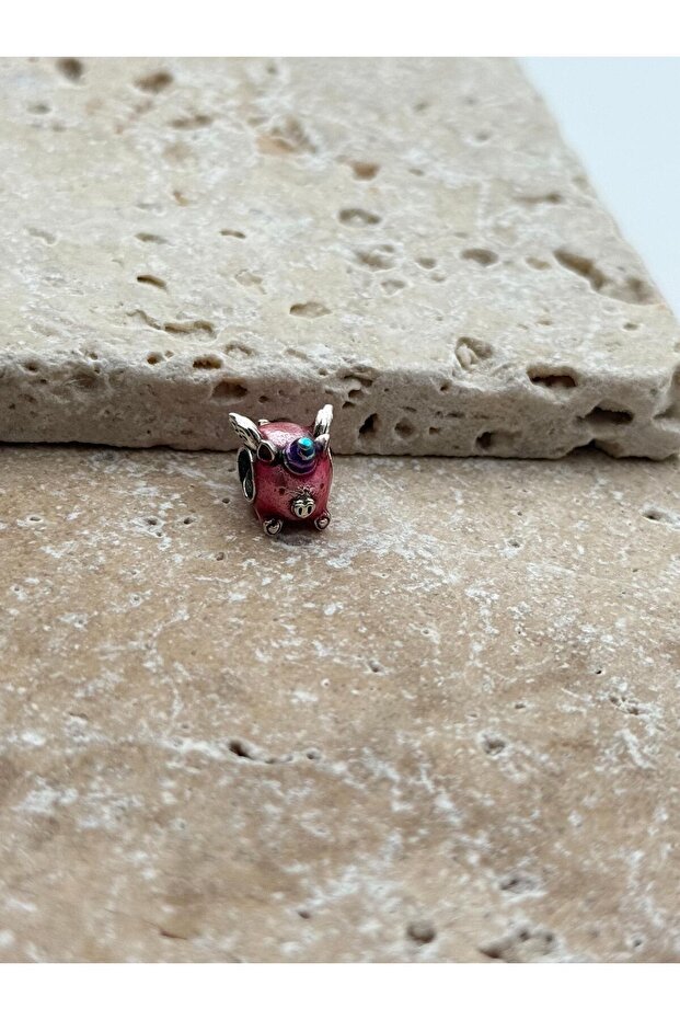 PNDR Charm // CHARM-770
