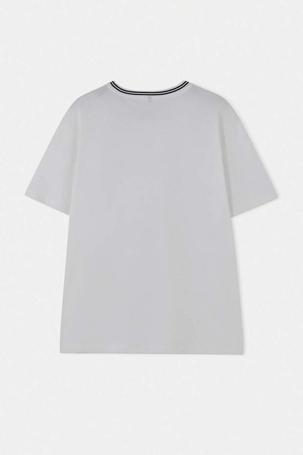Ekru Büyük Beden Regular/Normal Kesim Cep ve Triko Bant Detaylı T-Shirt TMNSS25BF00027 - 5