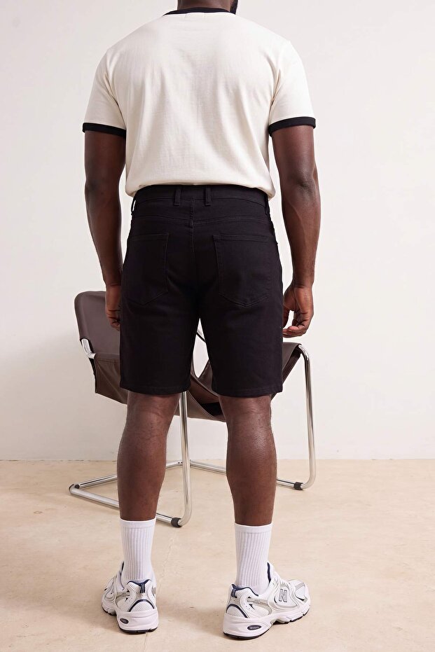 Büyük Beden Siyah Regular Fit Esnek Kumaş Şort & Bermuda TMNSS26AP00008 - 3