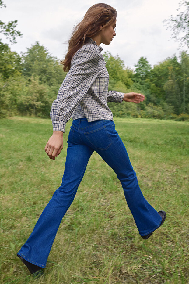 Flared Low Jeans - 1