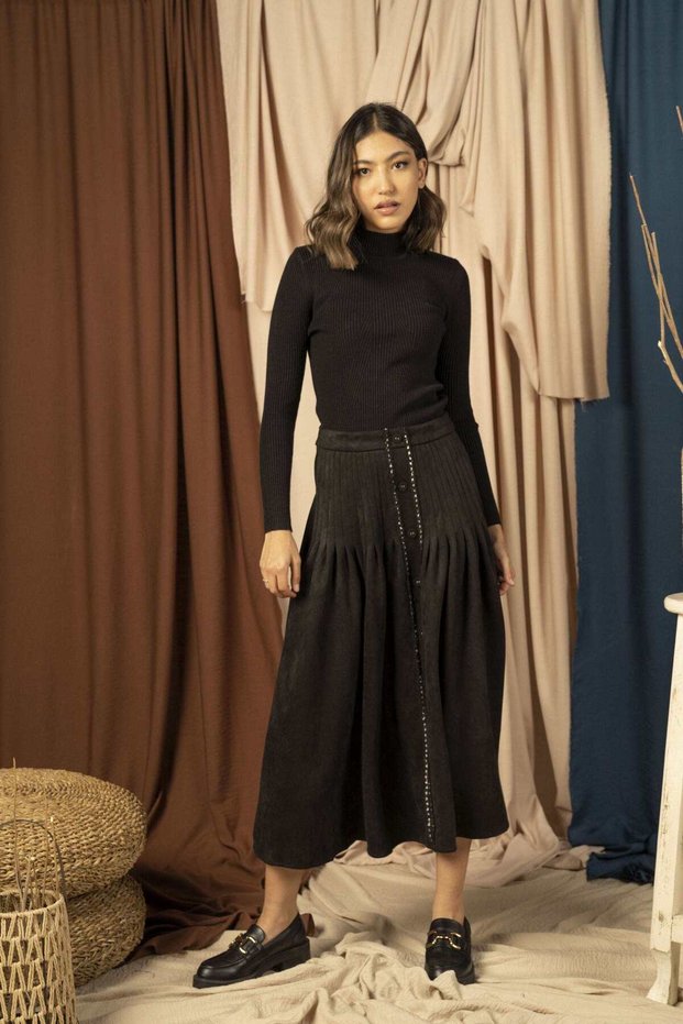 Solid Midi Skirt with Buttons