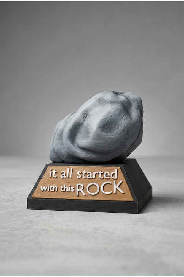 Rust Game Starter Rock 10cm