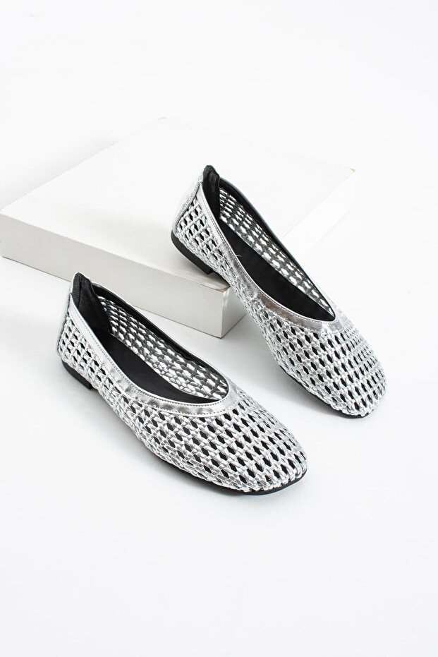 Women's Silver Hand-Knitted Daily Ballerinas