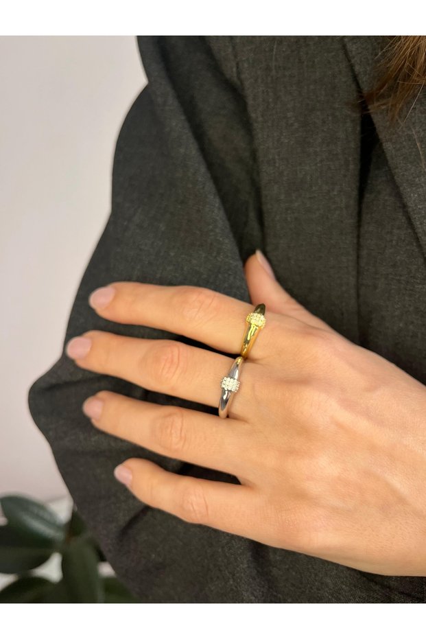 Minimalist Sparkling Elegant Tarnish-Resistant Stainless Steel Ring
