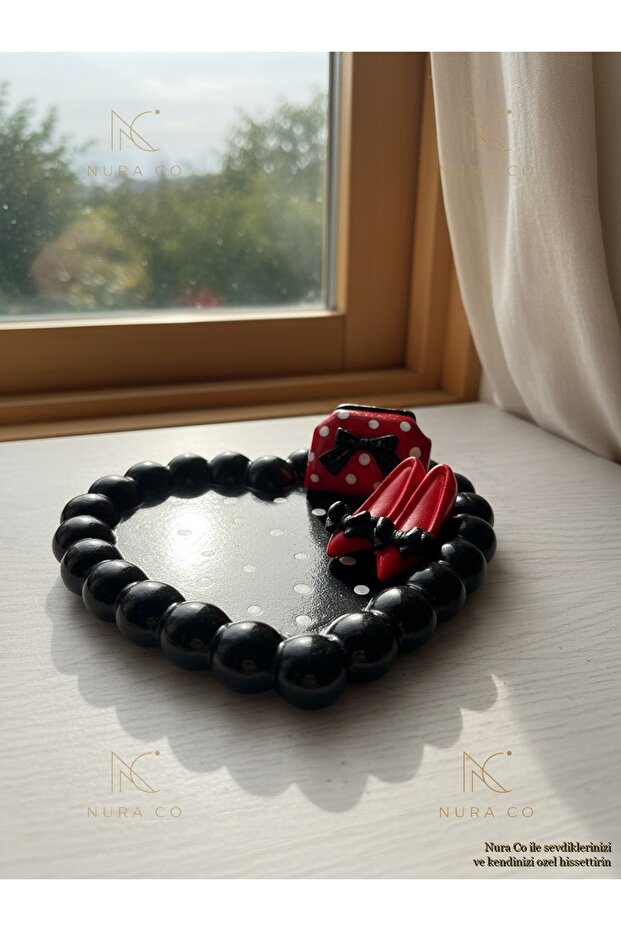 Black Heart Tray Red Shoes and Bag Figurine Set Decorative Home Office Accessory Gift