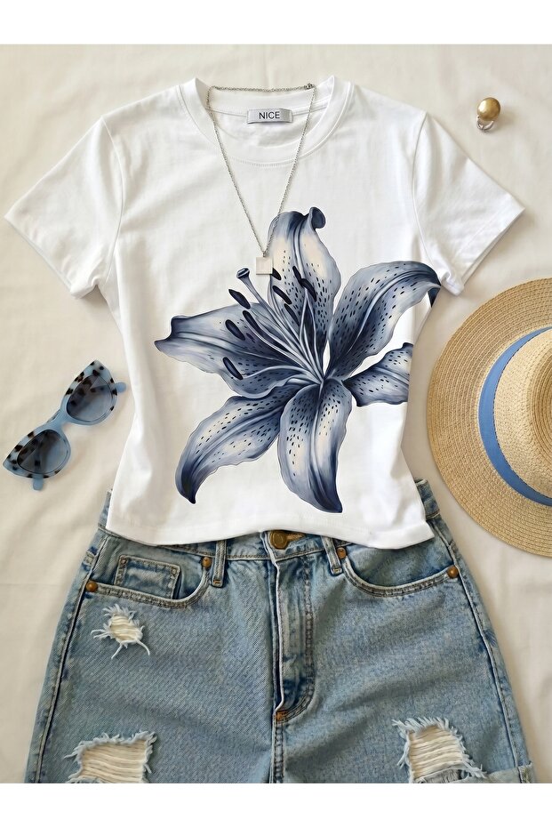 Women's Large Floral Print - Lycra Short Sleeve Body Tee Crop
