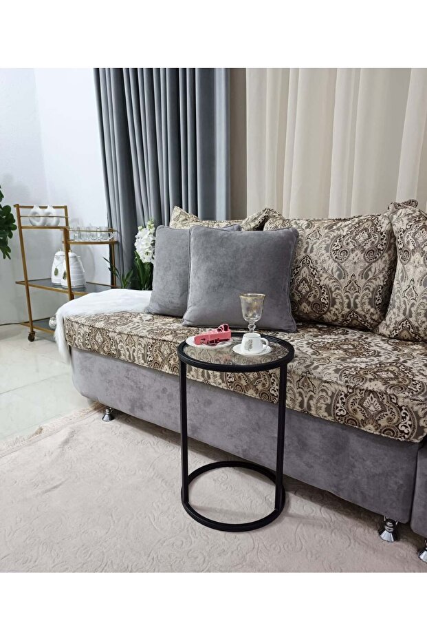 طاولة خدمة زجاجية مع قواعد معدنية