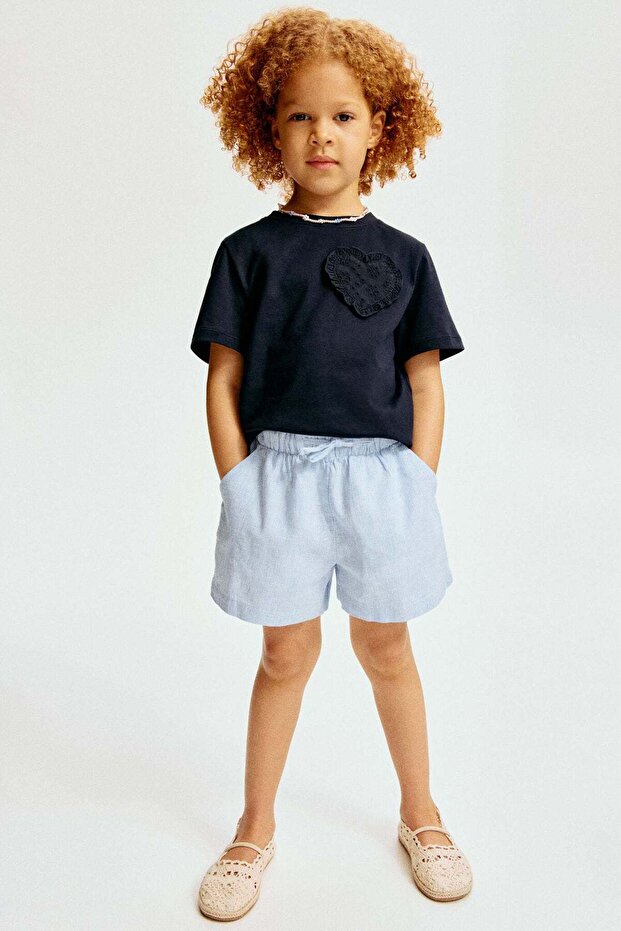 شورت من مزيج الكتان