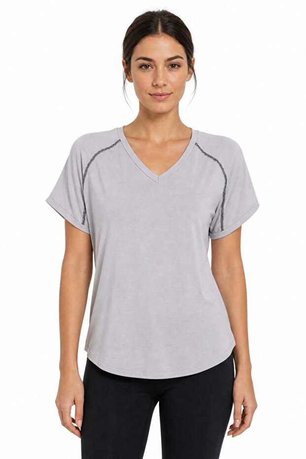 Women's V-Neck T-Shirt with Chain Accessories Beige