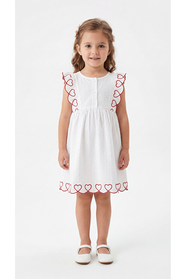 فستان بناتي مزين بأزرار على شكل قلب
