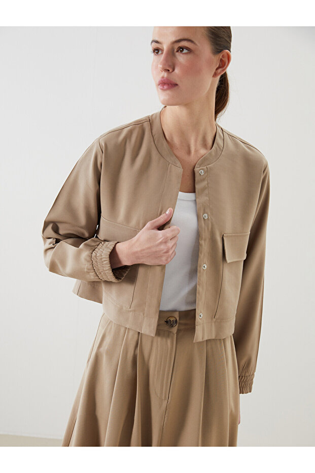 Nevavm College Collar Crop Women's Jacket with a Difference