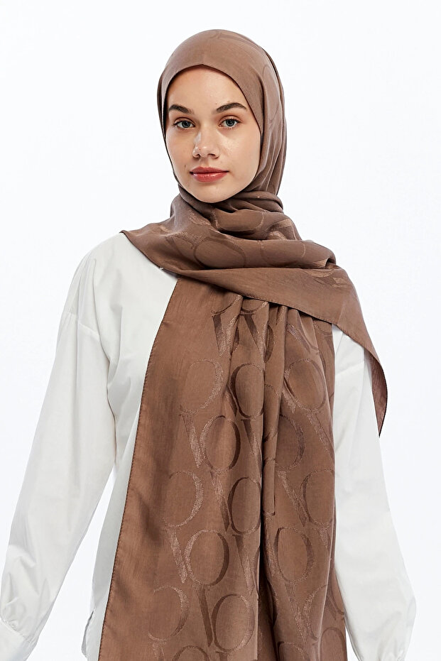 شال بنمط مزخرف من سلسلة علاية
