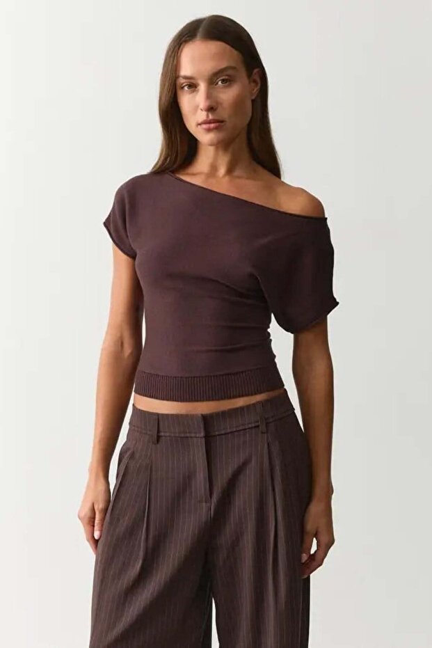 Brown Off-Shoulder Knitwear Blouse Mg2796