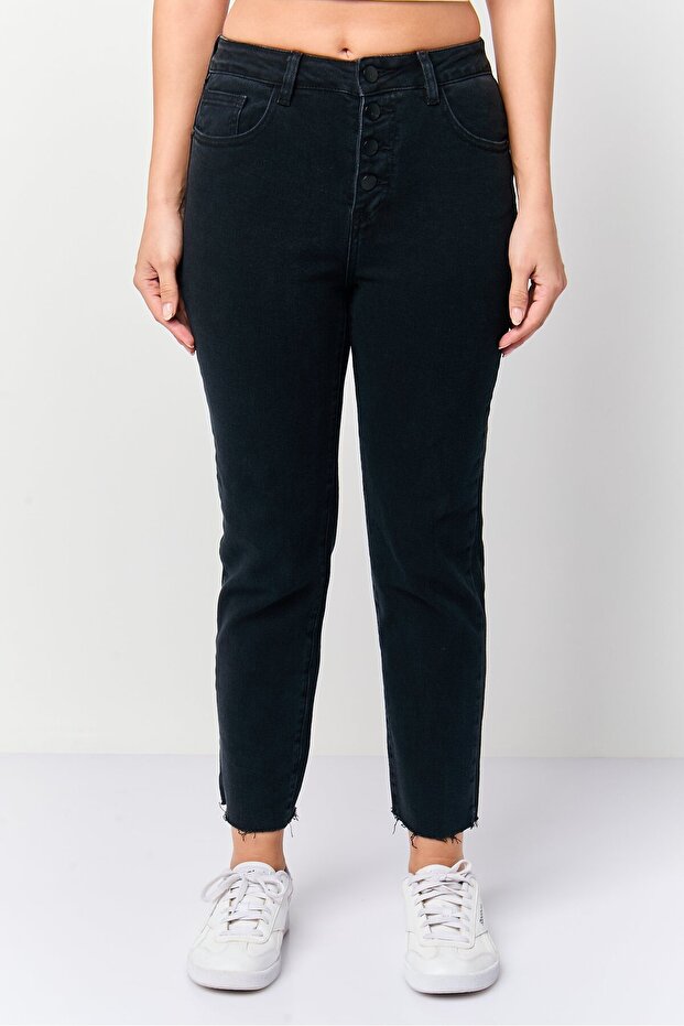 Women Mom Fit Washed Stretchable Jeans, Black