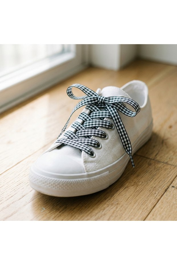 Black and White Gingham Patterned Satin Shoelaces (120 cm / 140 cm)