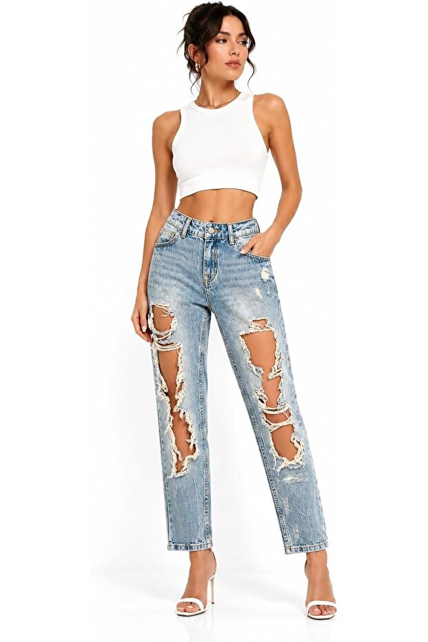 Women's Distressed Light Wash Slim Fit Denim Jeans