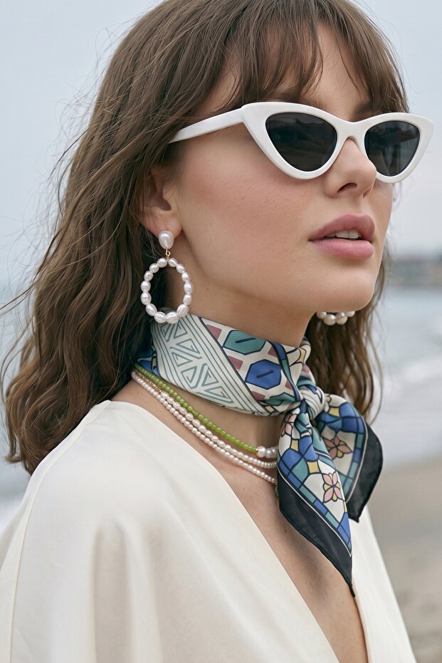 وشاح باندانا فيروزي منقوش بتصميم متسلسل 50x50