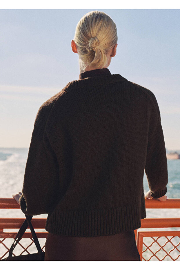 Gerippter, dicker Strickpullover - 4