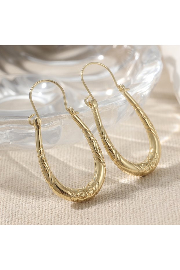 T1218 Bohemian Style Carved Golden Plated Hoop Earrings for Women's Fashion Exquisite Jewelry Access