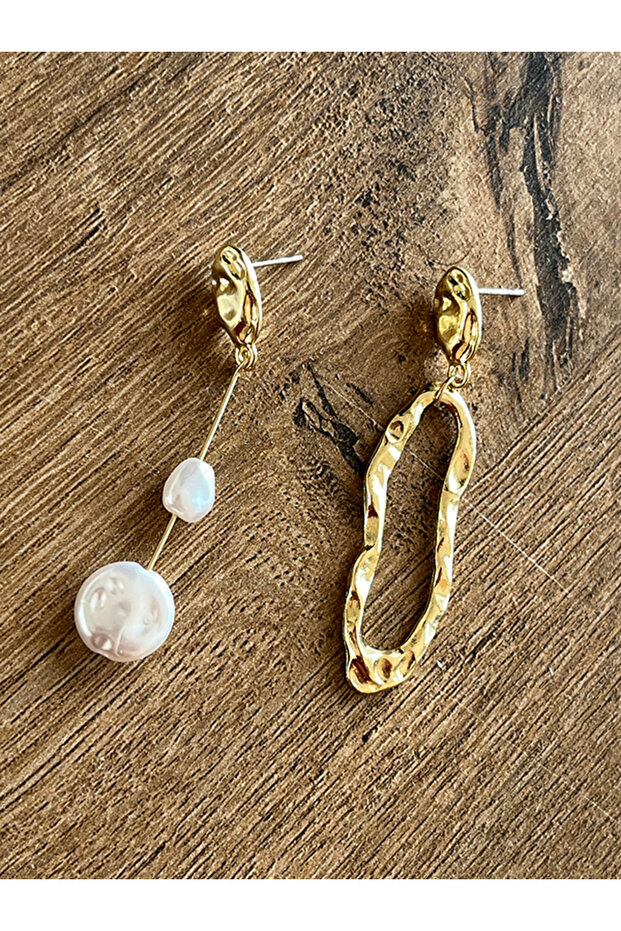 Asymmetrical Design Metal Style Earrings