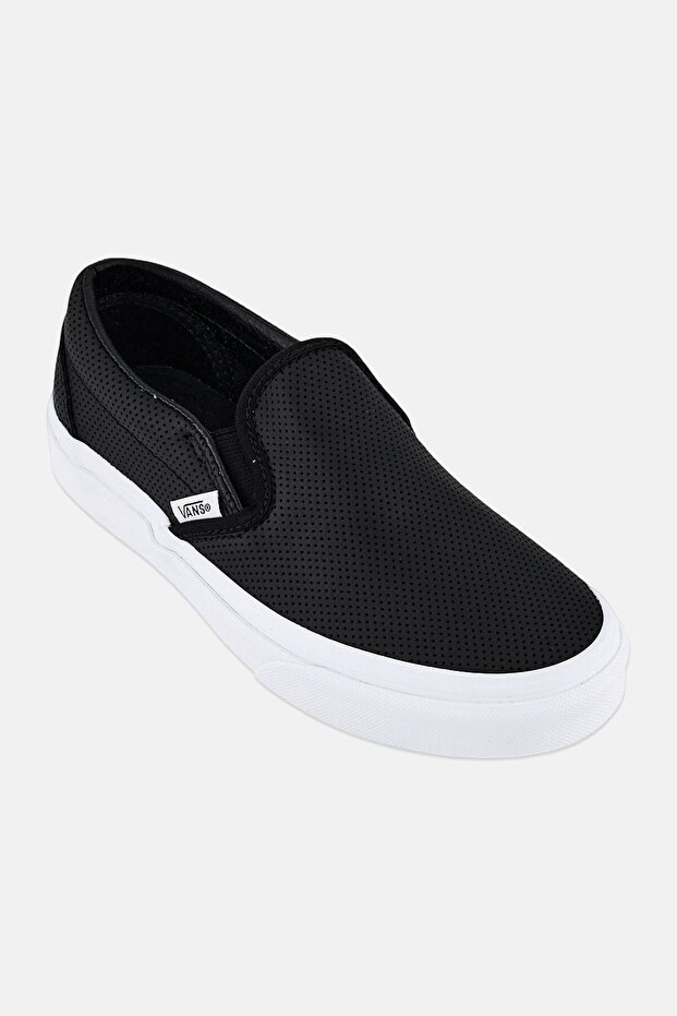 Women Classic Slip On Walking Shoes, Black