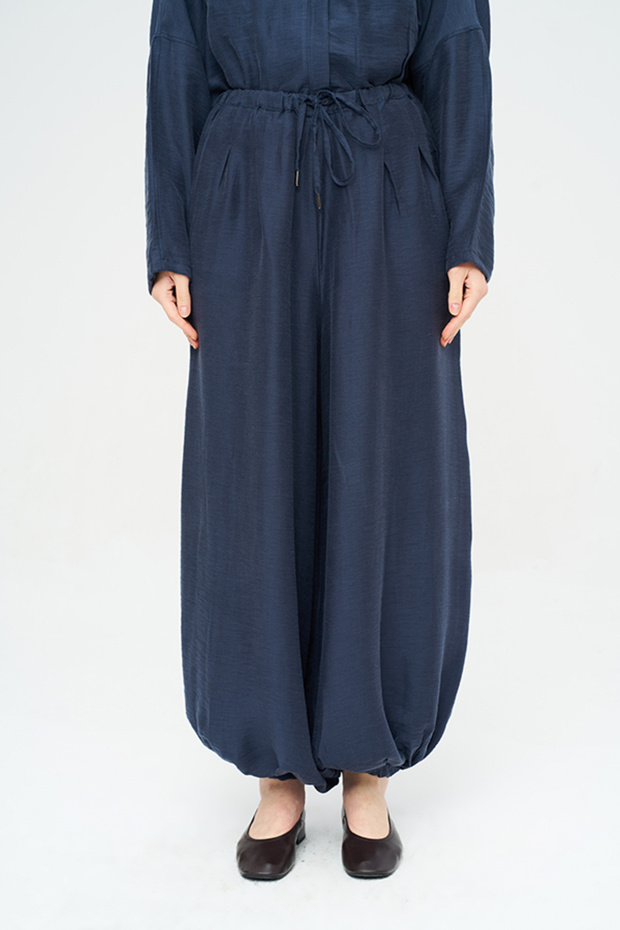 Women's Cargo Pants with Elastic Waist and Cuffs