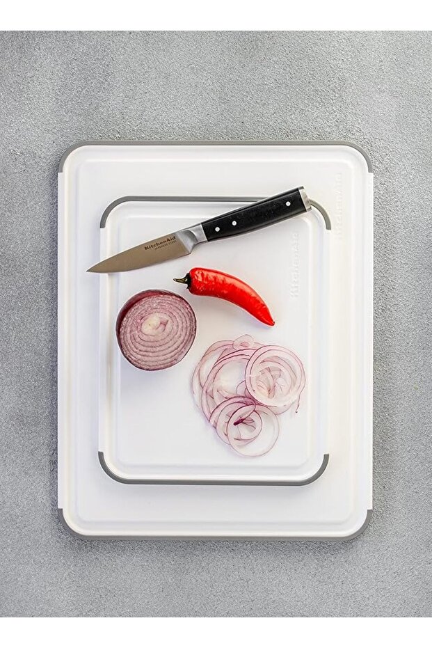 Non-Slip Chopping Board 20x25cm – BPA-Free Reversible Plastic Cutting Board with Juice Groove