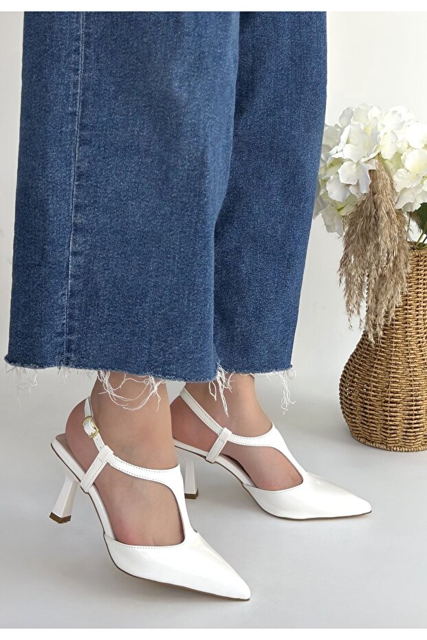 Tula White Patent Leather Heeled Shoes