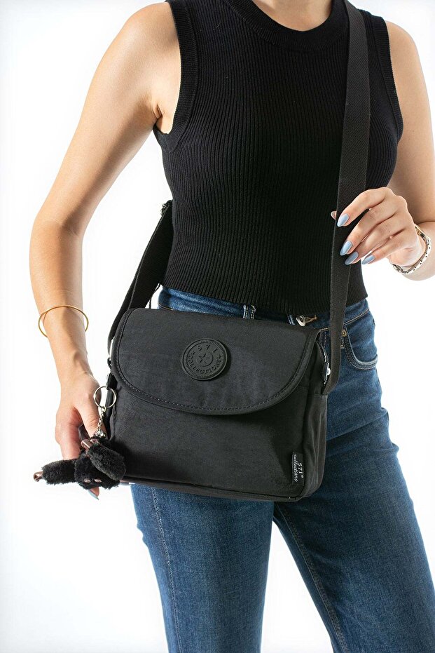 Ultra-Light Crossbody Shoulder Bag, Black Model: (571-7K)