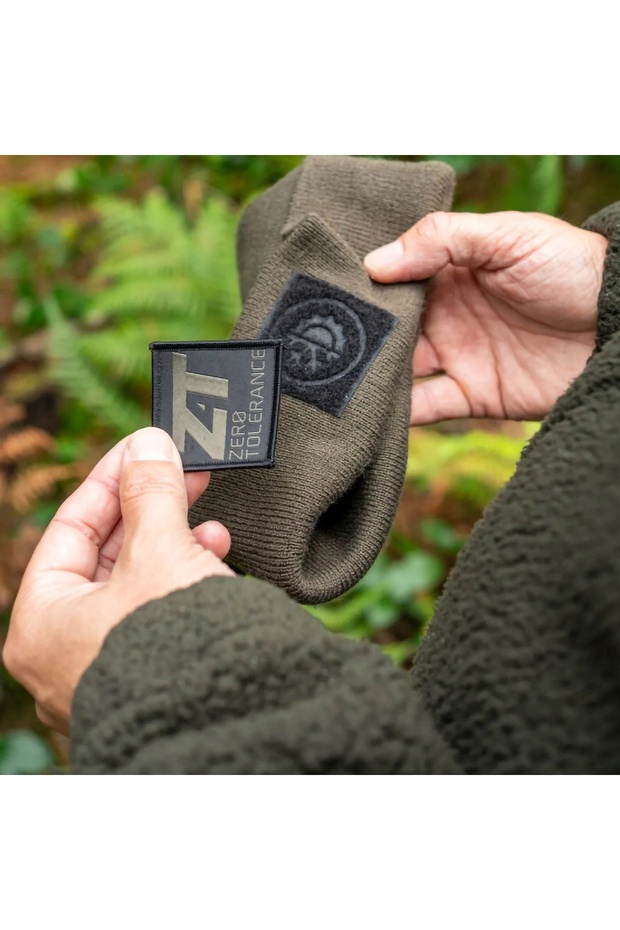 Căciulă tip beanie cu patch ZT