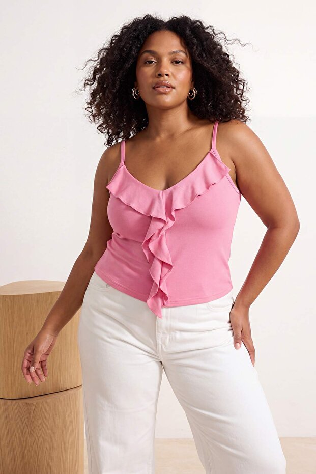 Pembe Pembe Askılı Fırfırlı Fitted/Vücuda Oturan Örme Büyük Beden Bluz TBBSS26AF00163 - 1