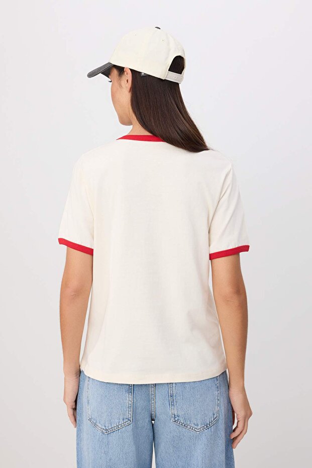 Ekru Snoopy Lisanslı Regular Kısa Kollu Tok %100 Pamuk Örme T-Shirt TWOSS26TS0013 - 4