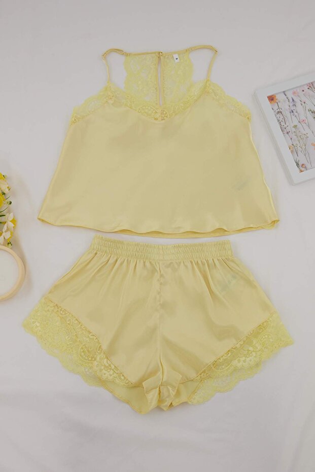 Sarı Dantelli İp Askılı Saten Şortlu Dokuma Pijama Takımı THMSS22PT0269 - 4