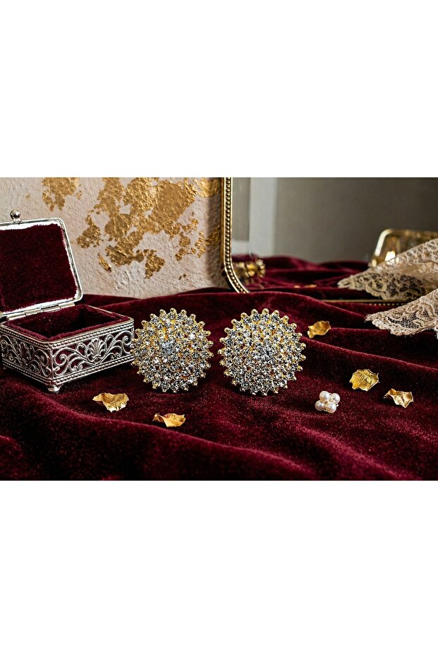 Reflect Your Elegance with Sparkling Stone Earrings